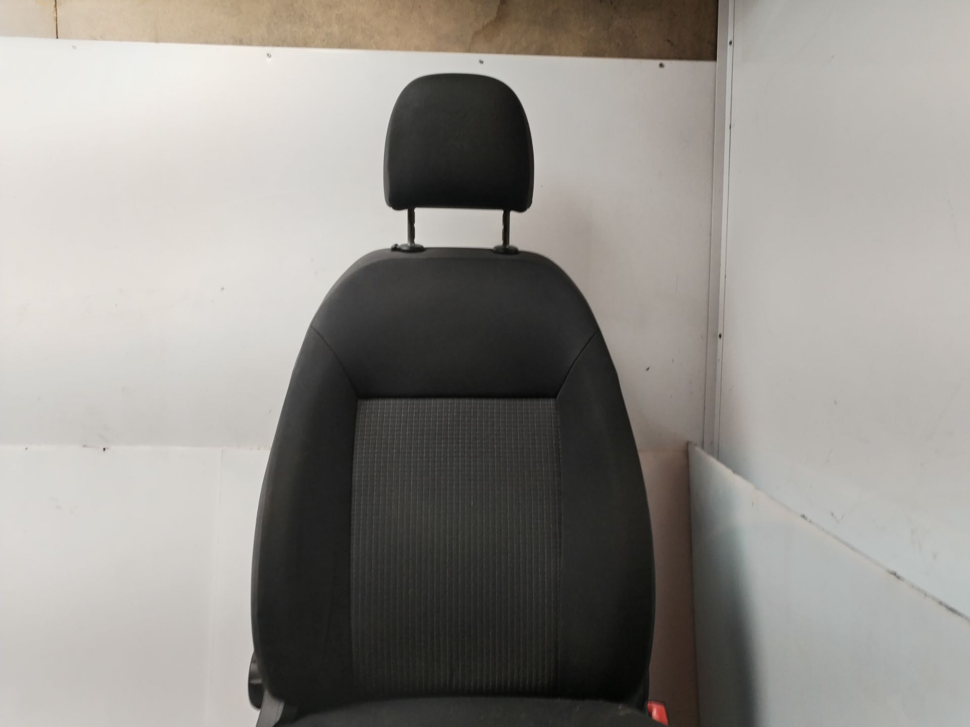 ASIENTO DELANTERO IZQUIERDO 135288