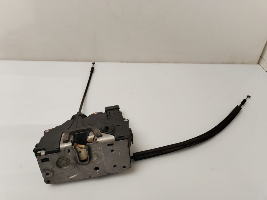 CERRADURA PUERTA TRASERA DERECHA 135255