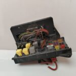 CAJA RELES / FUSIBLES 135747