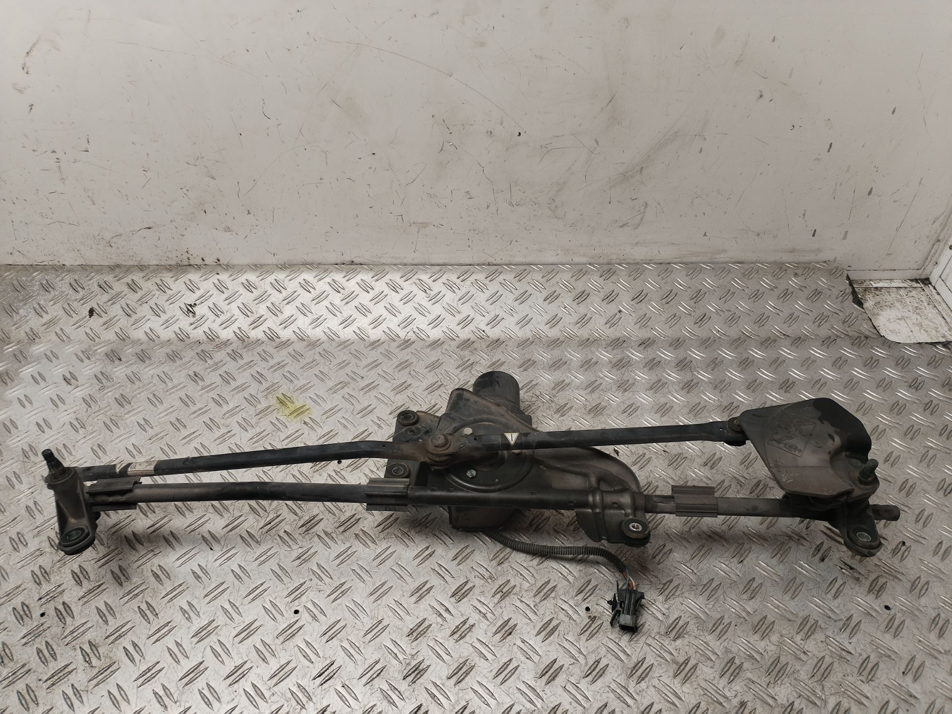 MOTOR LIMPIA DELANTERO 133833