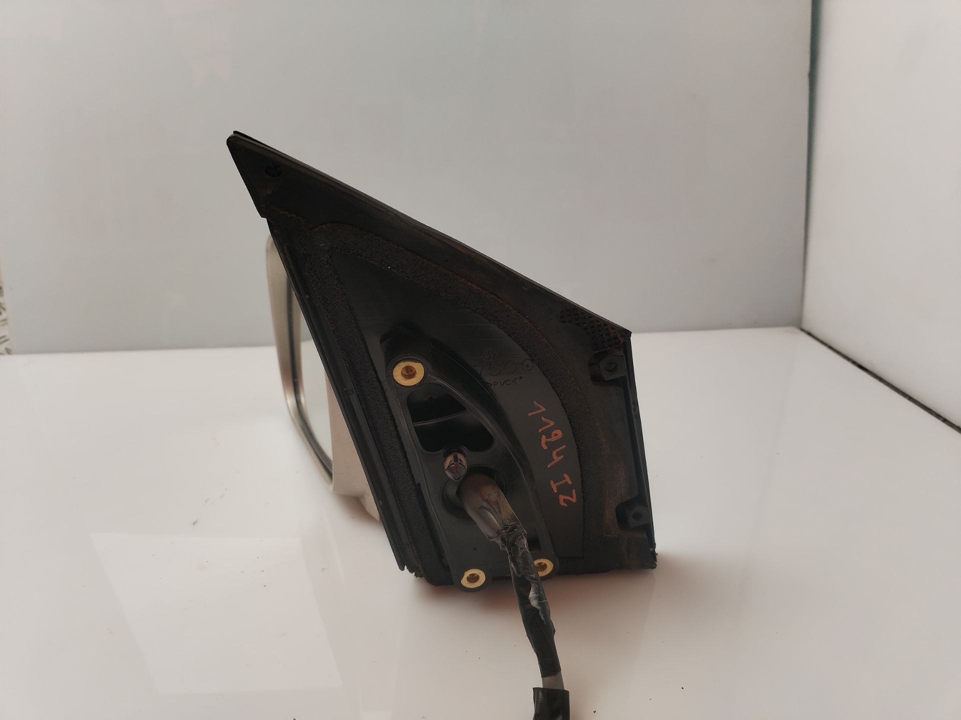 RETROVISOR IZQUIERDO 134637