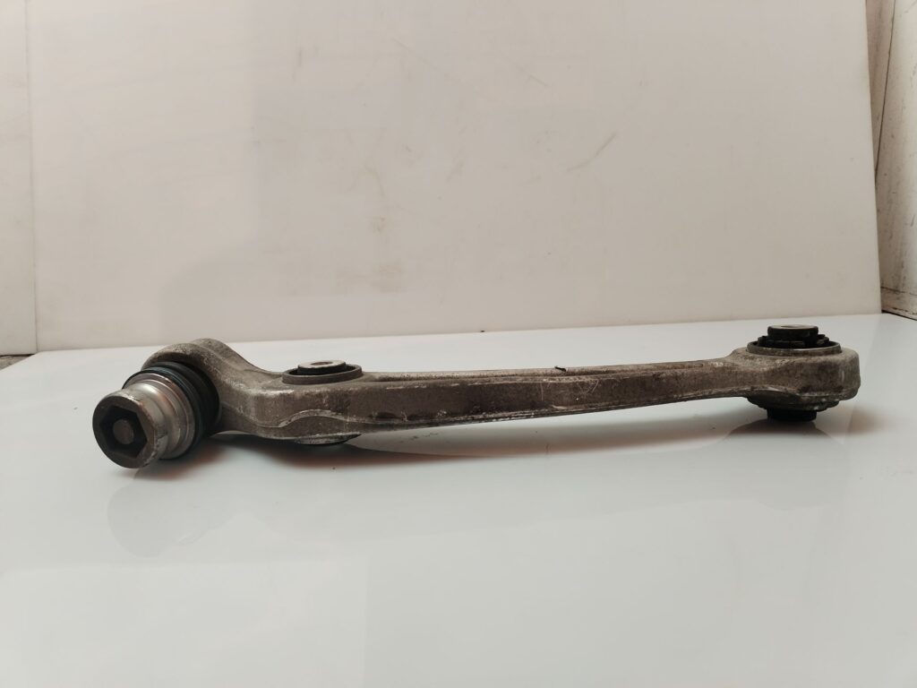 BRAZO SUSPENSION SUPERIOR DELANTERO DERECHO 135824