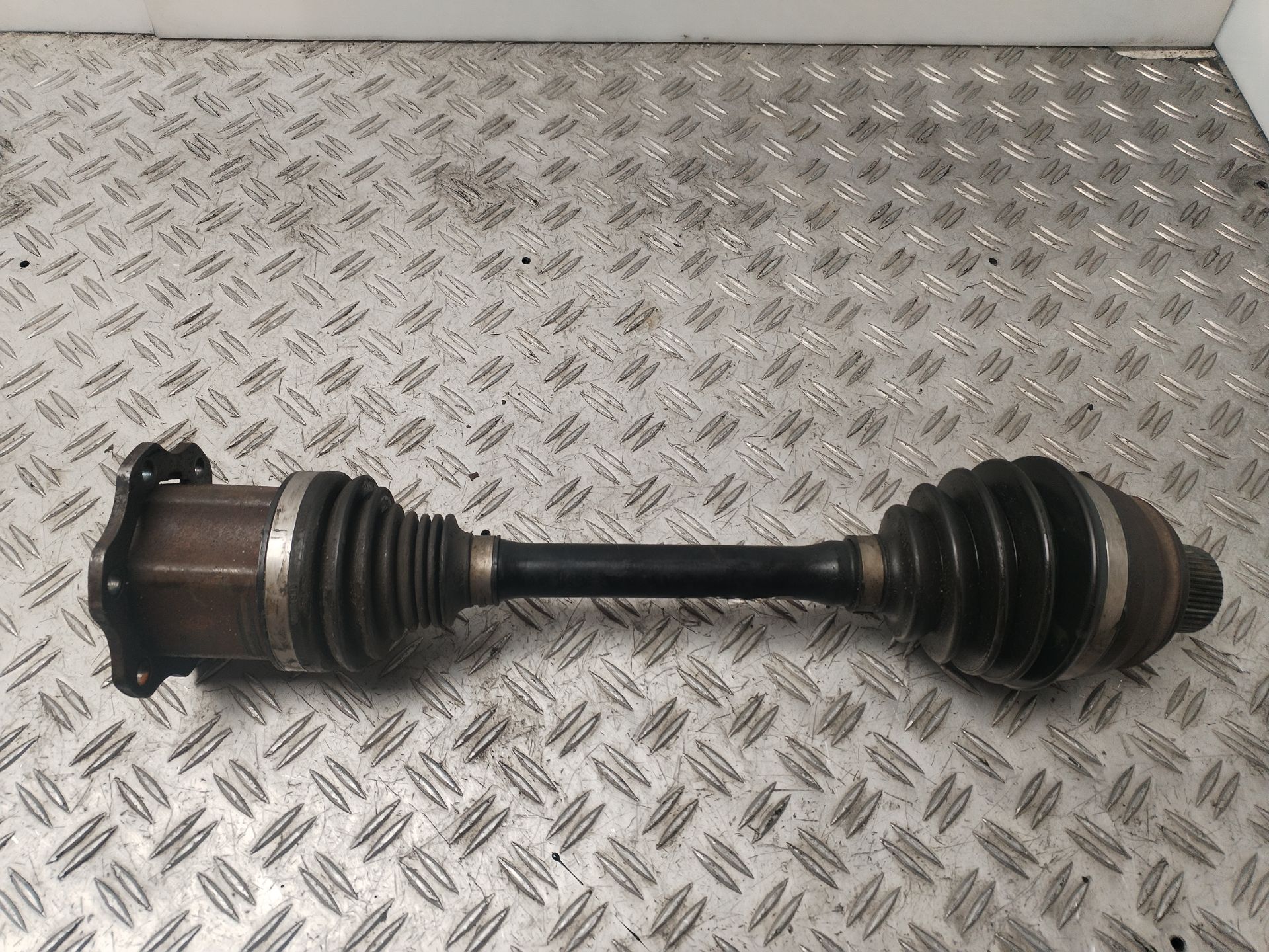 TRANSMISION DELANTERA DERECHA 135476