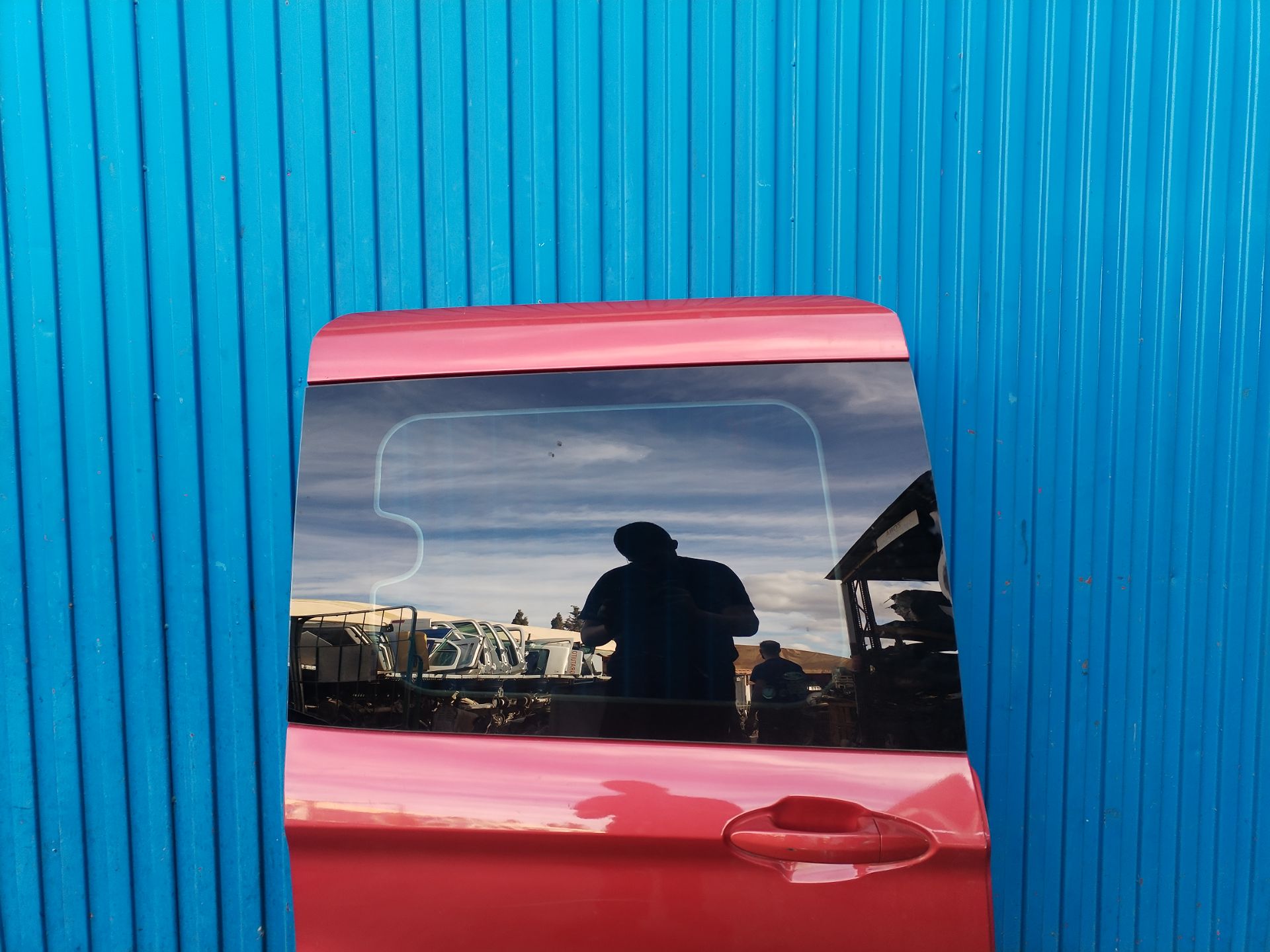 PUERTA TRASERA DERECHA 134945