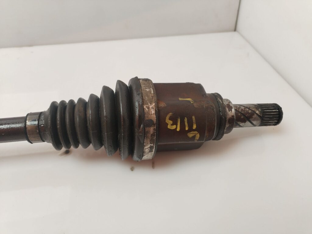 TRANSMISION DELANTERA IZQUIERDA 134926