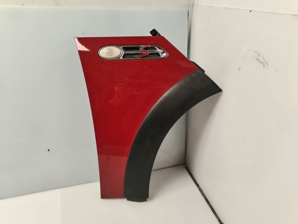 ALETA DELANTERA DERECHA 134775