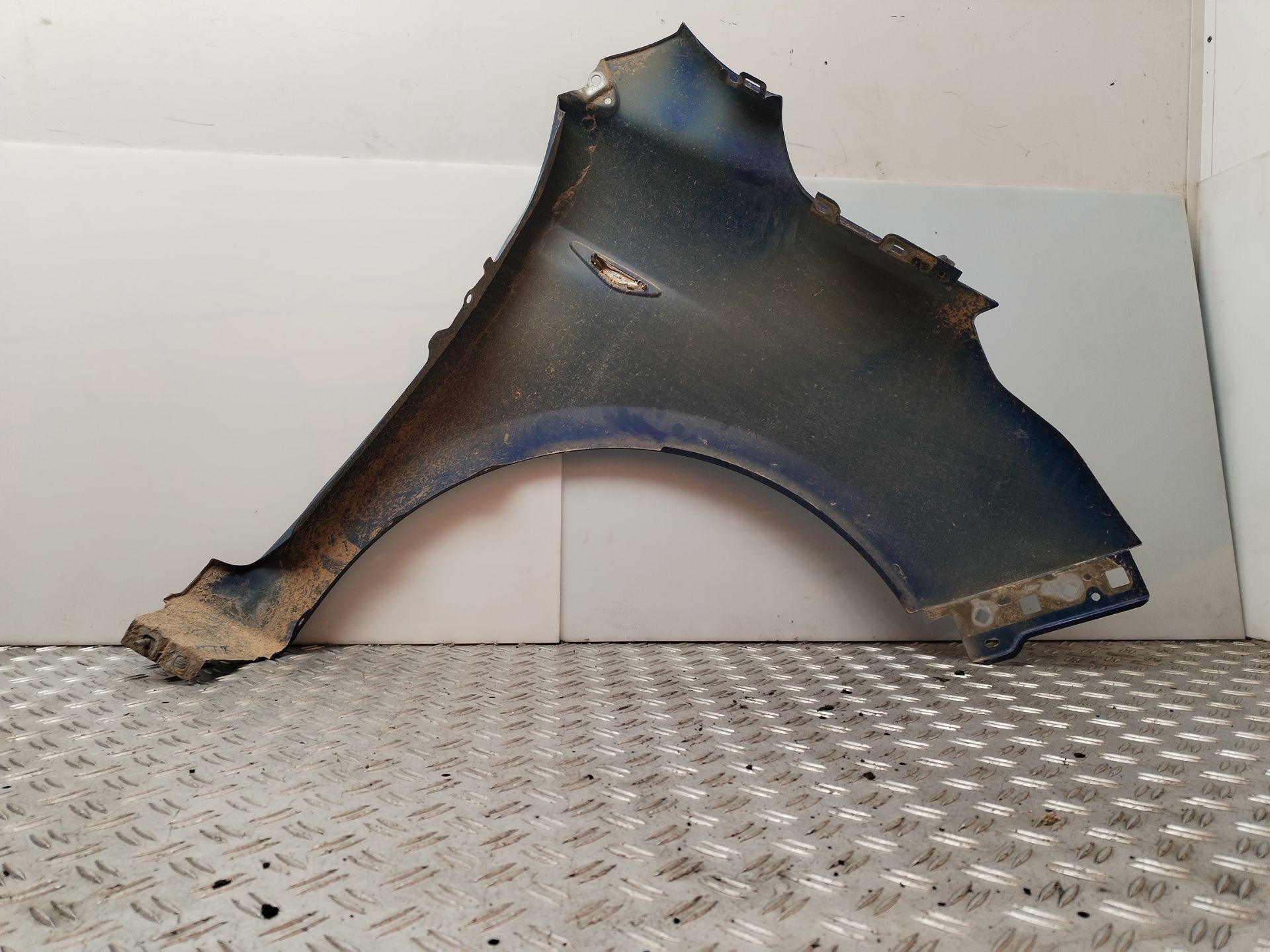 ALETA DELANTERA IZQUIERDA 134900