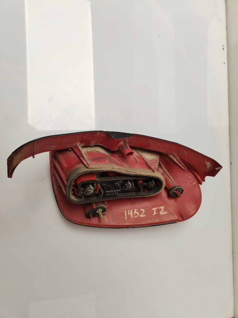 PILOTO TRASERO IZQUIERDO 135865