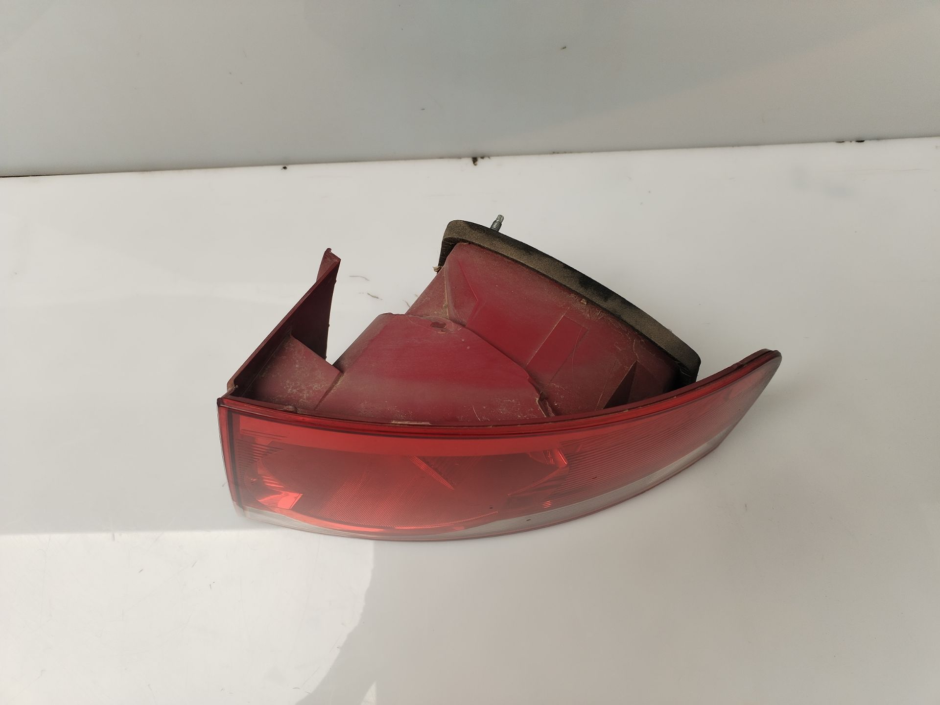 PILOTO TRASERO DERECHO 135020