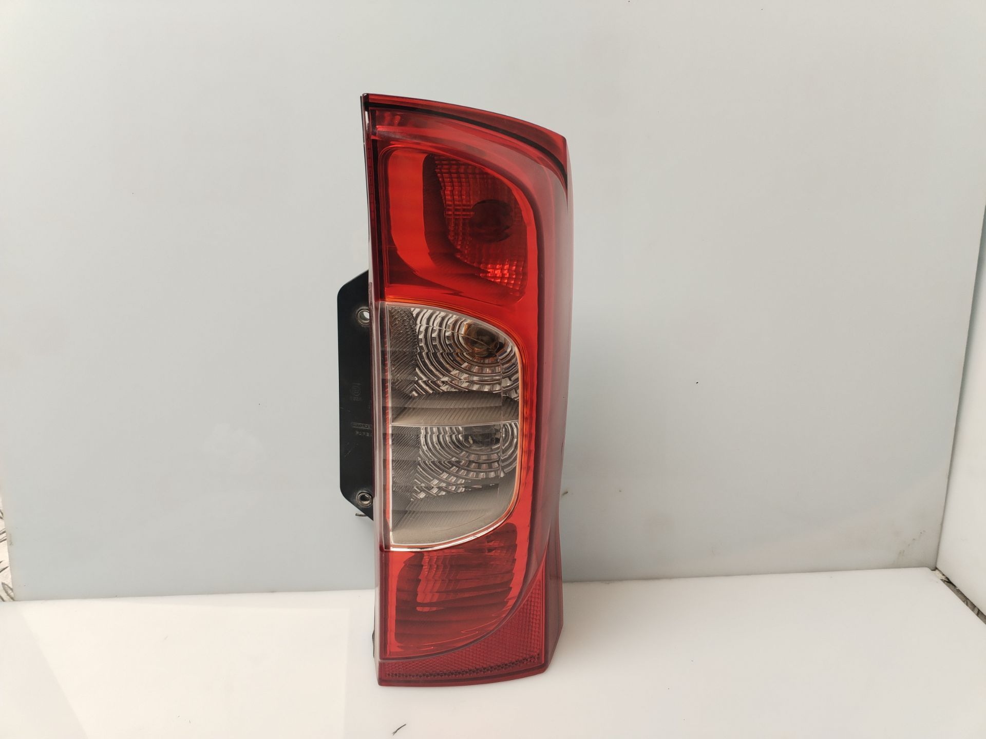 PILOTO TRASERO DERECHO 134817