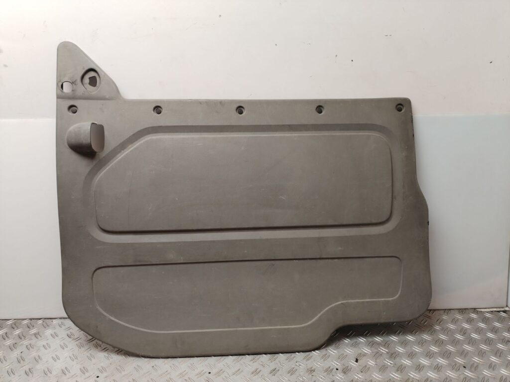 GUARNECIDO PUERTA TRASERA DERECHA 134904