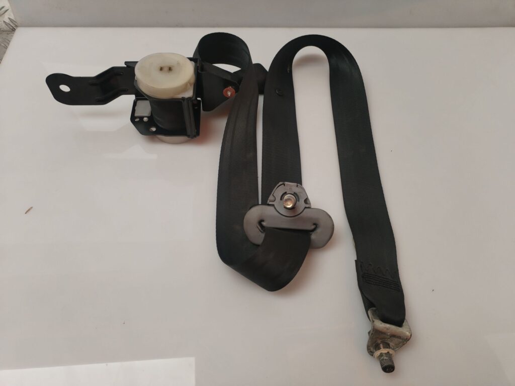 CINTURON SEGURIDAD DELANTERO IZQUIERDO 134928