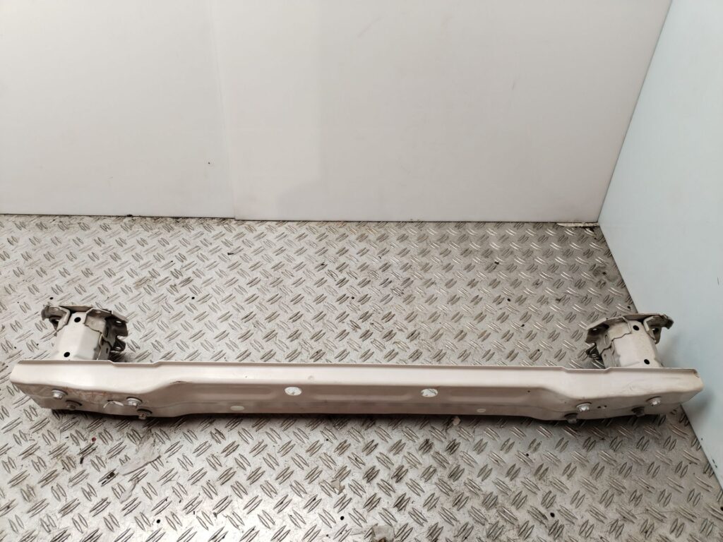 REFUERZO PARAGOLPES TRASERO 135625