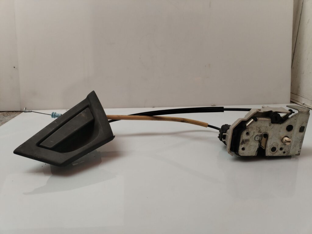 CERRADURA PUERTA TRASERA DERECHA 135652