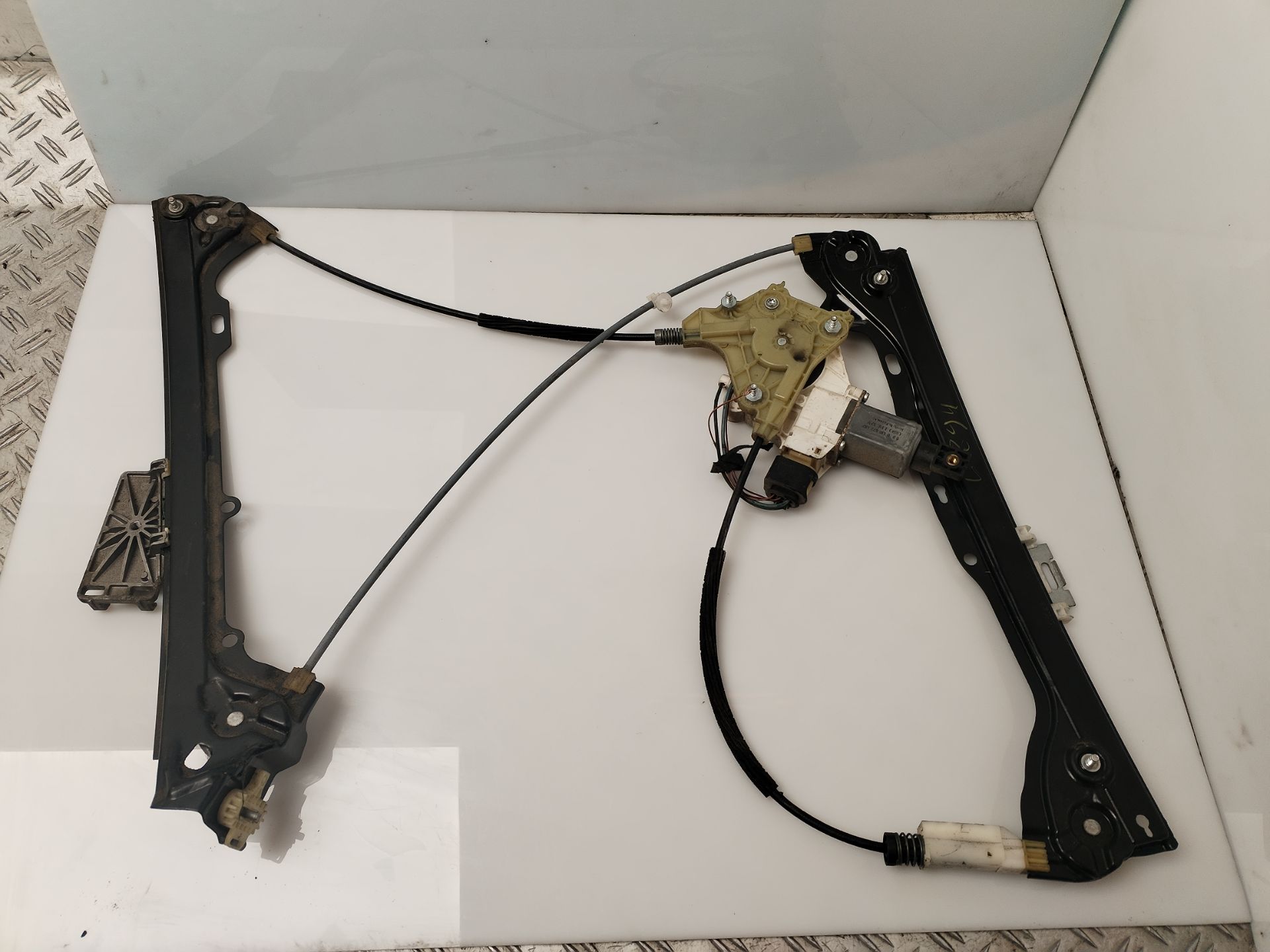 ELEVALUNAS DELANTERO IZQUIERDO 134891