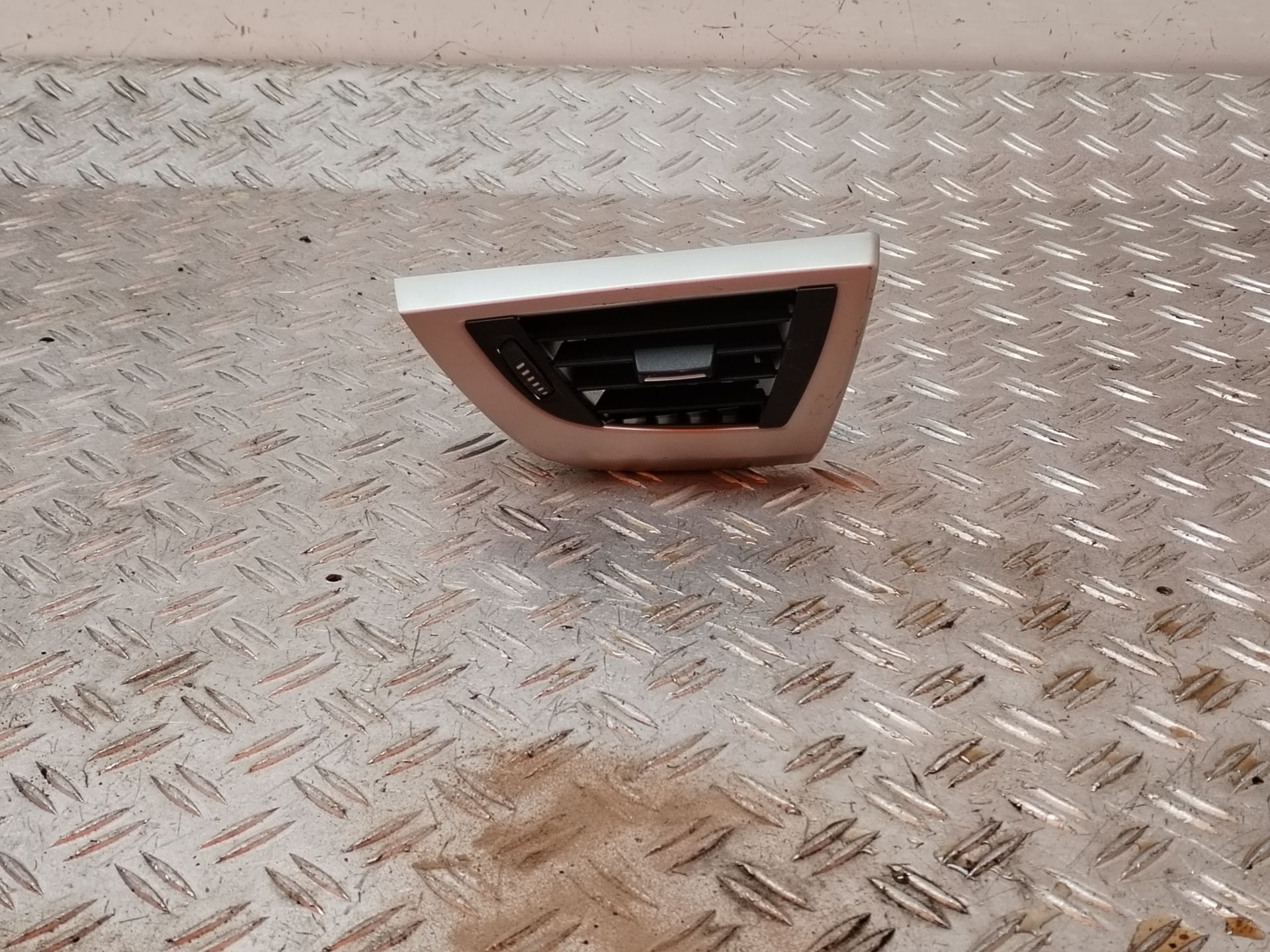 REJILLA AIREADORA 126411