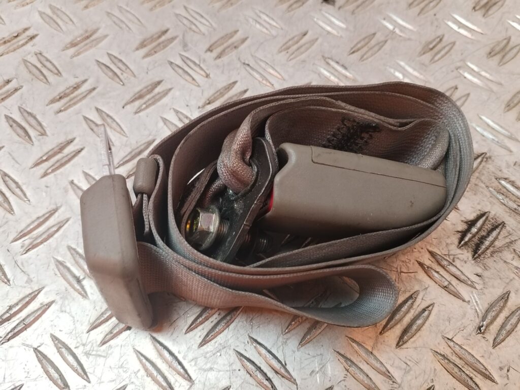 CINTURON SEGURIDAD DELANTERO DERECHO 129238