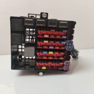 CAJA RELES / FUSIBLES 135267