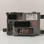 CAJA RELES / FUSIBLES 135273