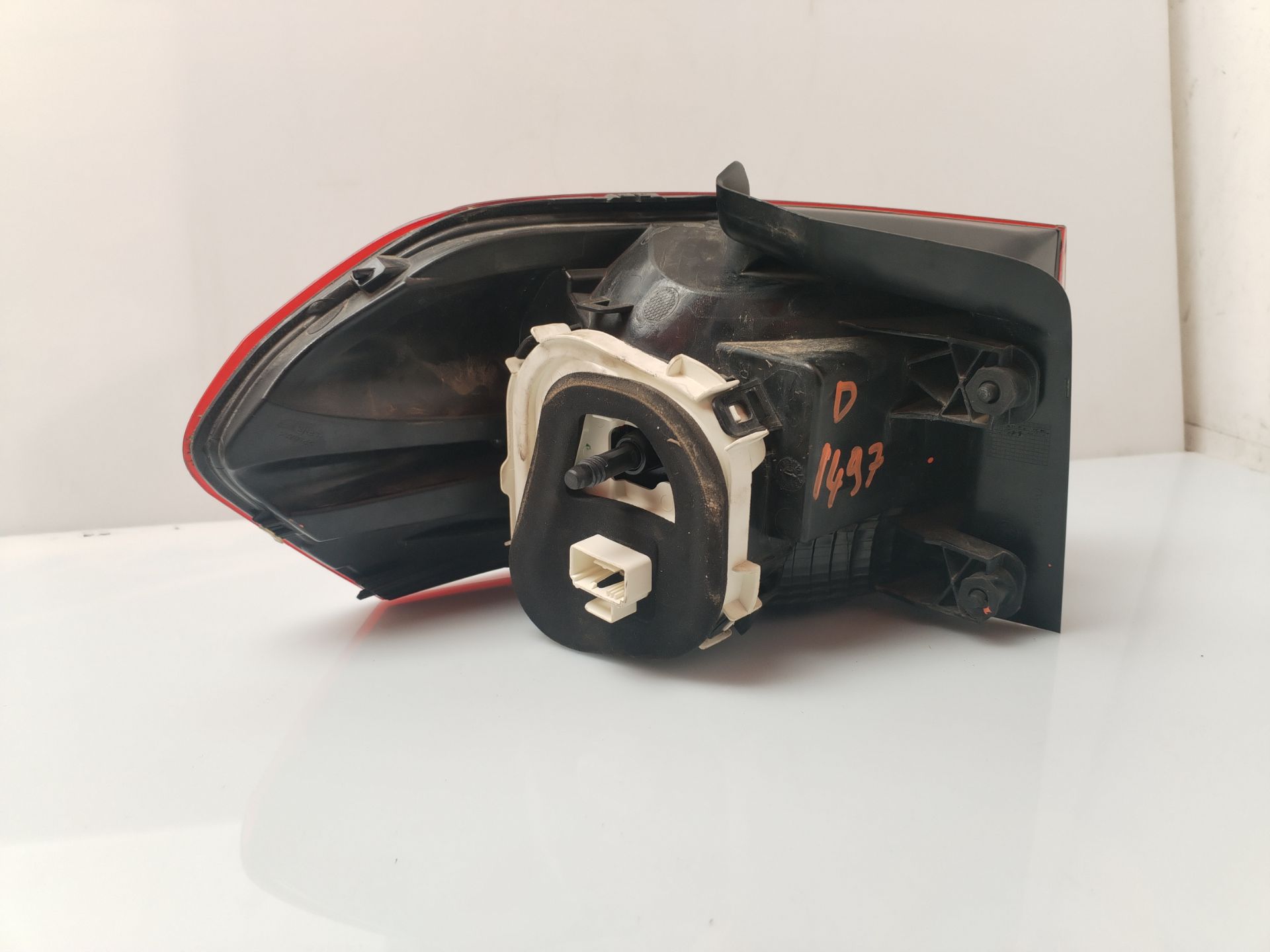 PILOTO TRASERO DERECHO 135537