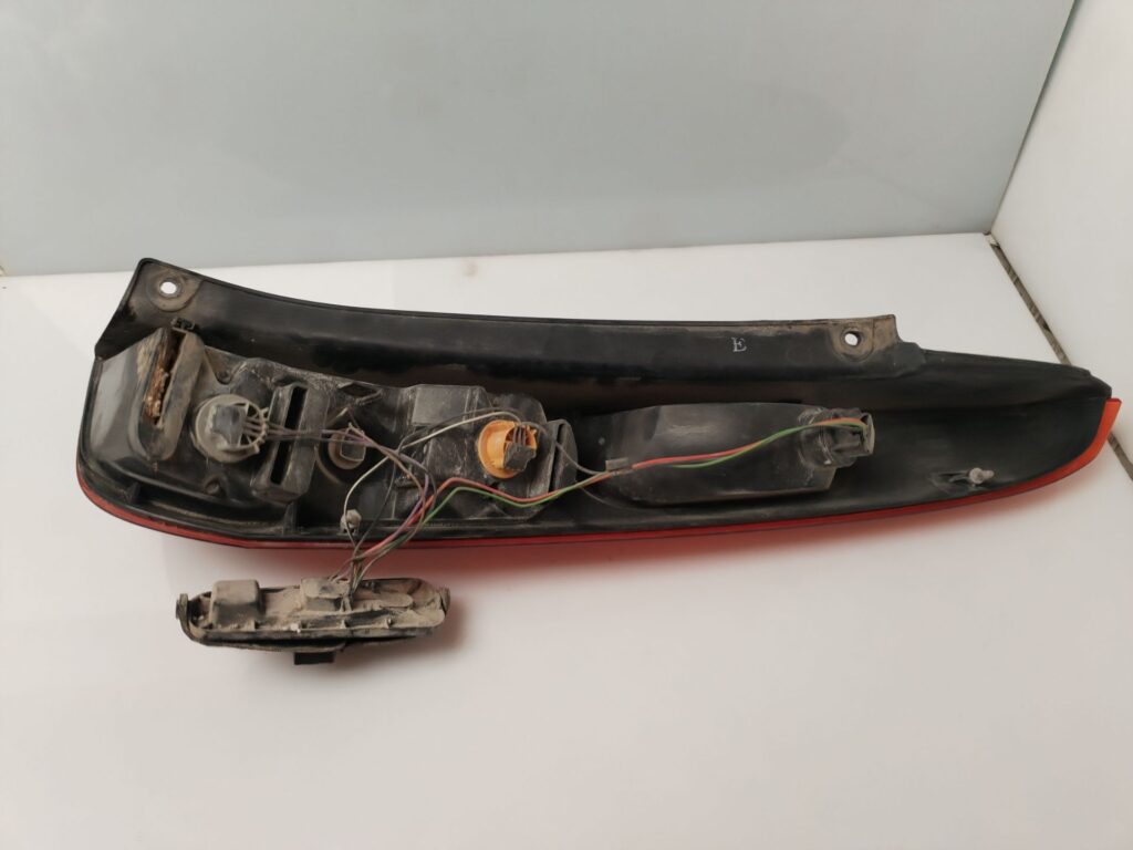 PILOTO TRASERO IZQUIERDO 134700