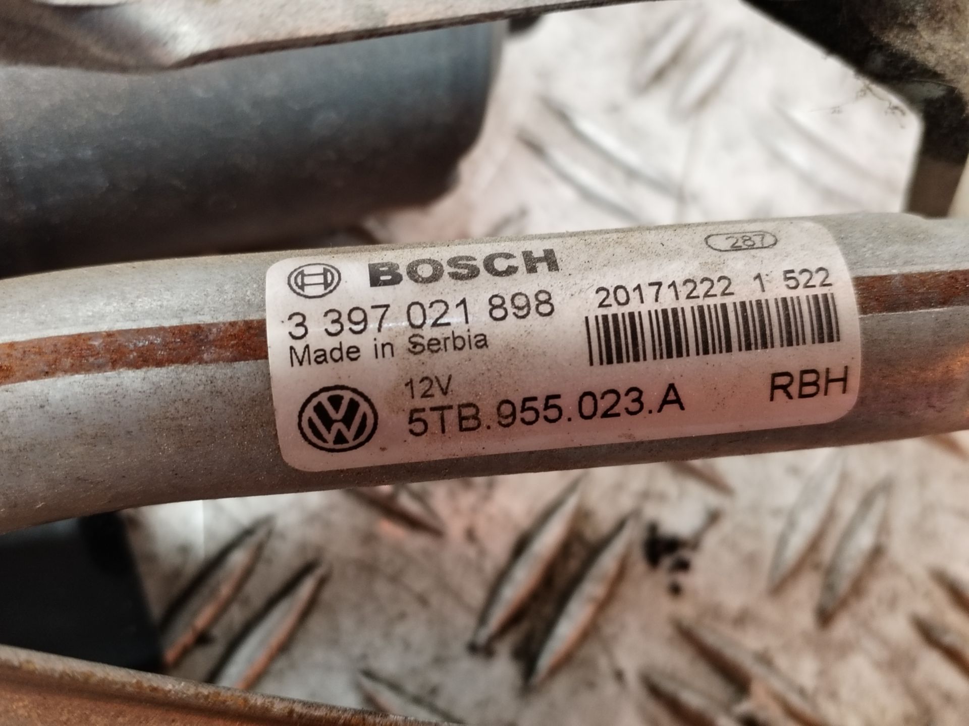 MOTOR LIMPIA DELANTERO 135640