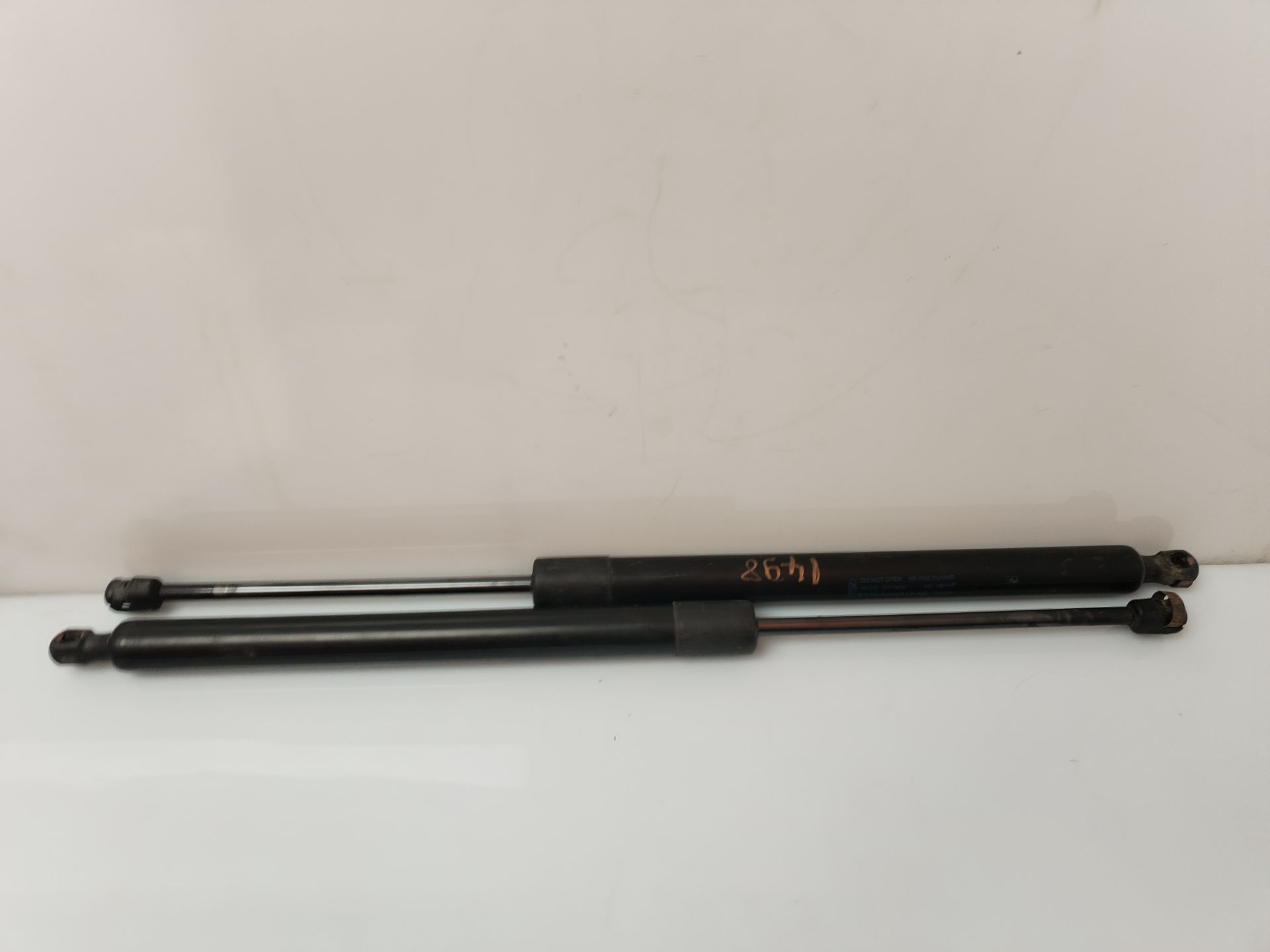 AMORTIGUADORES MALETERO / PORTON 135366