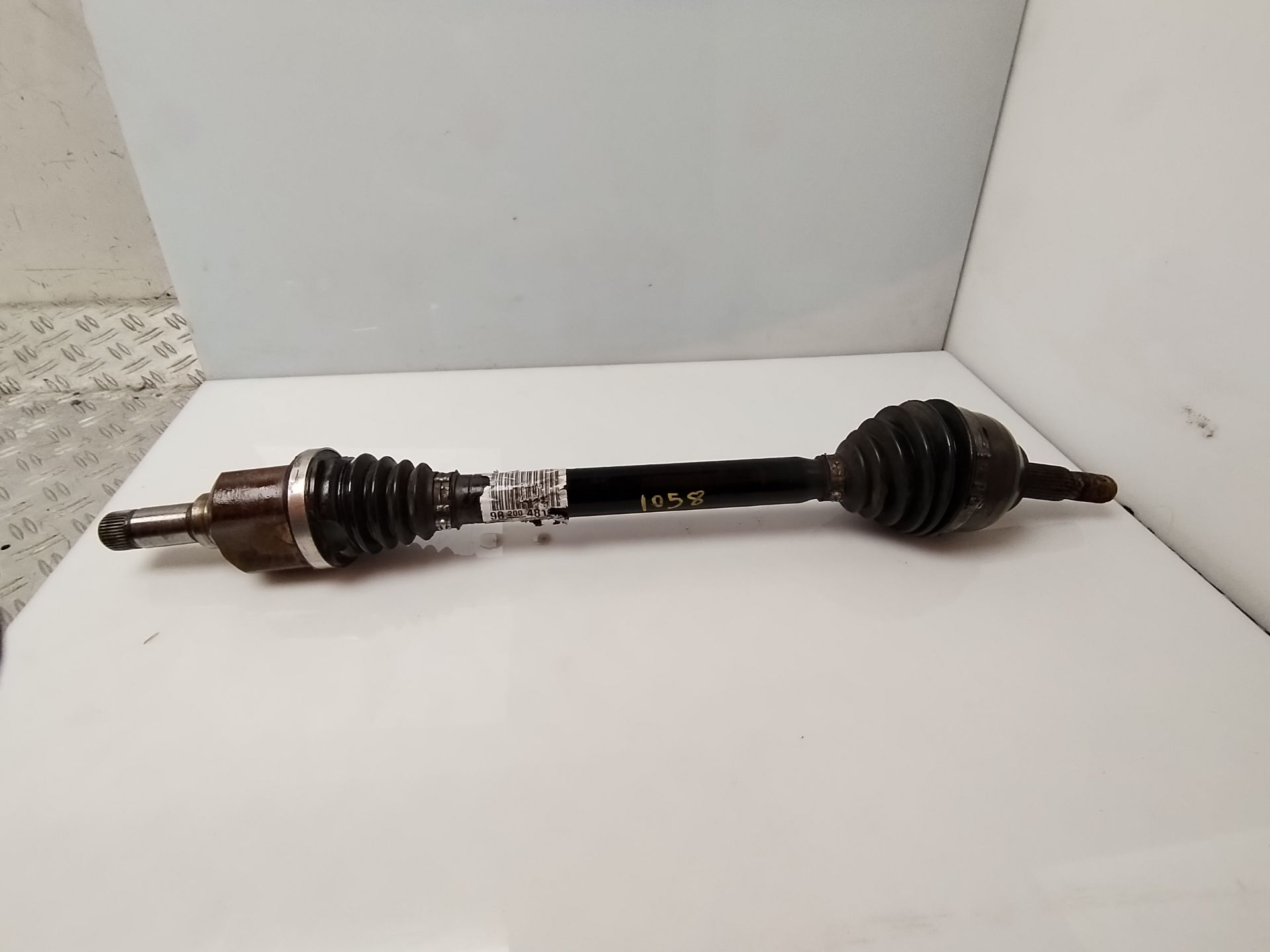 TRANSMISION DELANTERA IZQUIERDA 134919