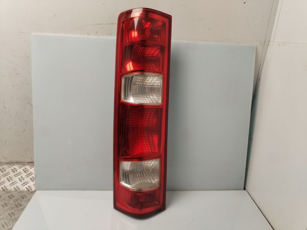 PILOTO TRASERO IZQUIERDO 133865