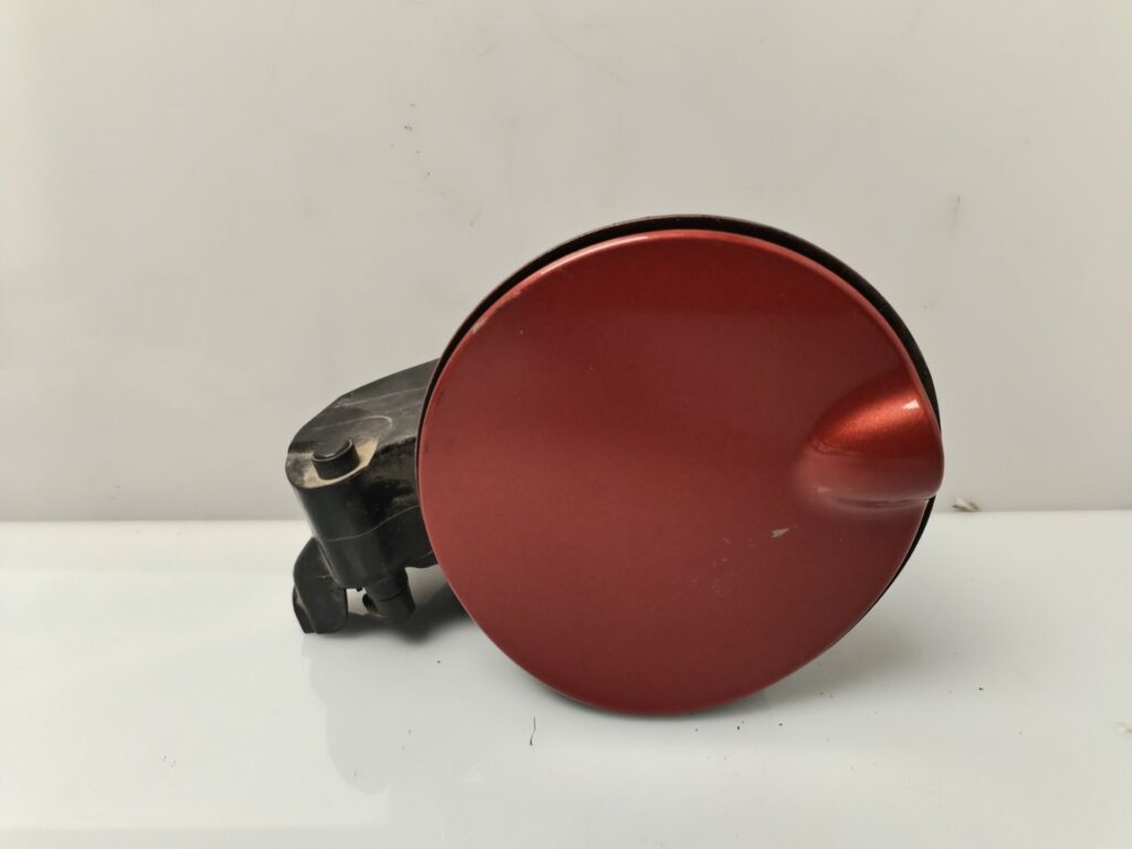 TAPA EXTERIOR COMBUSTIBLE 135705