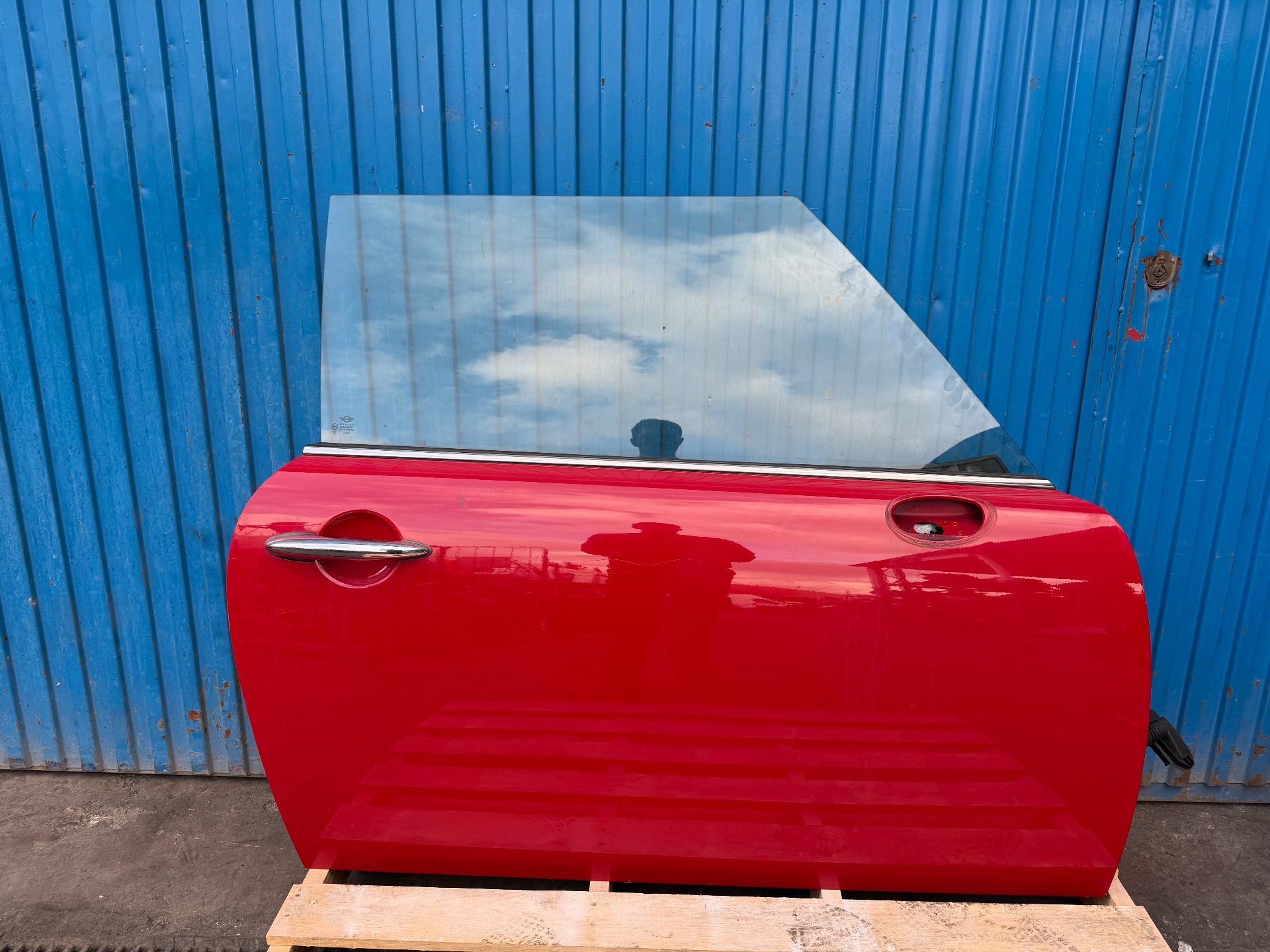 BOMBIN PUERTA DELANTERA DERECHA 134743