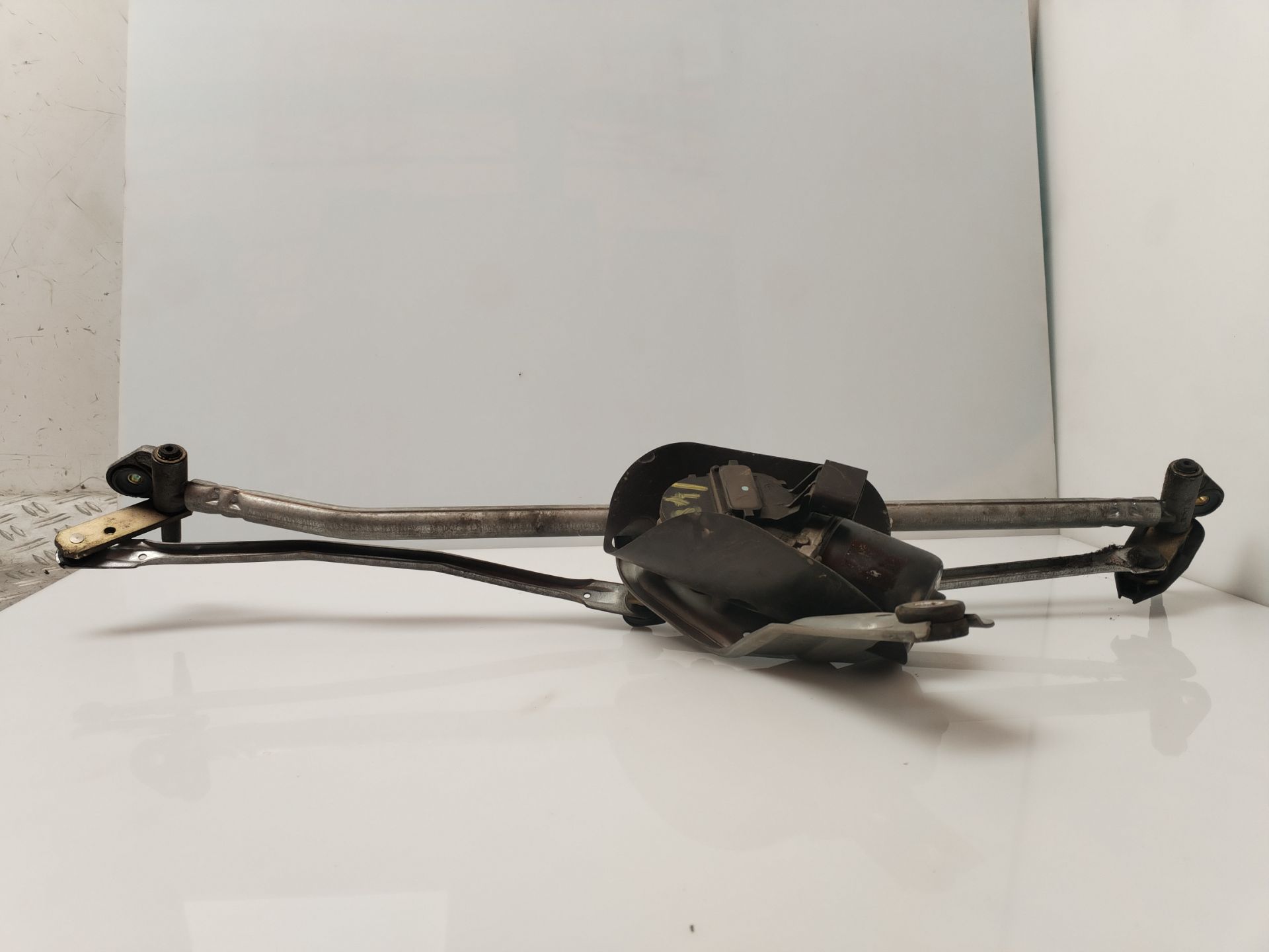 MOTOR LIMPIA DELANTERO 134815