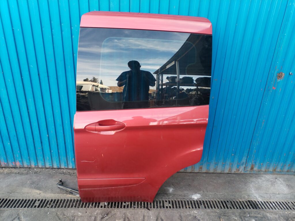 PUERTA TRASERA IZQUIERDA 134942