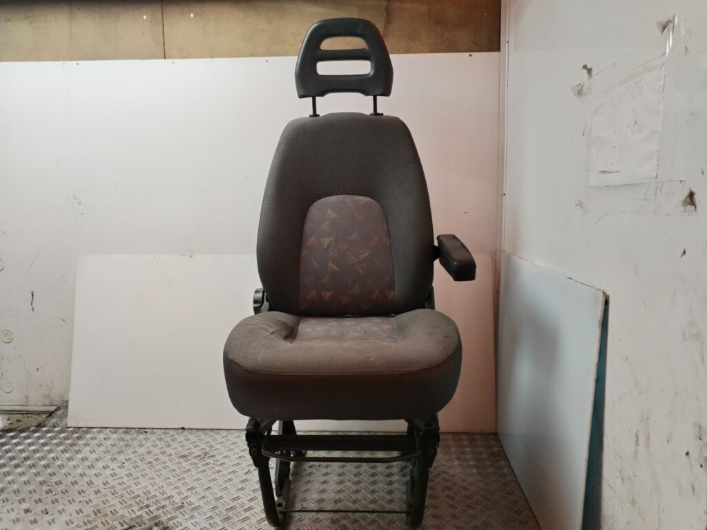 ASIENTO DELANTERO DERECHO 135278
