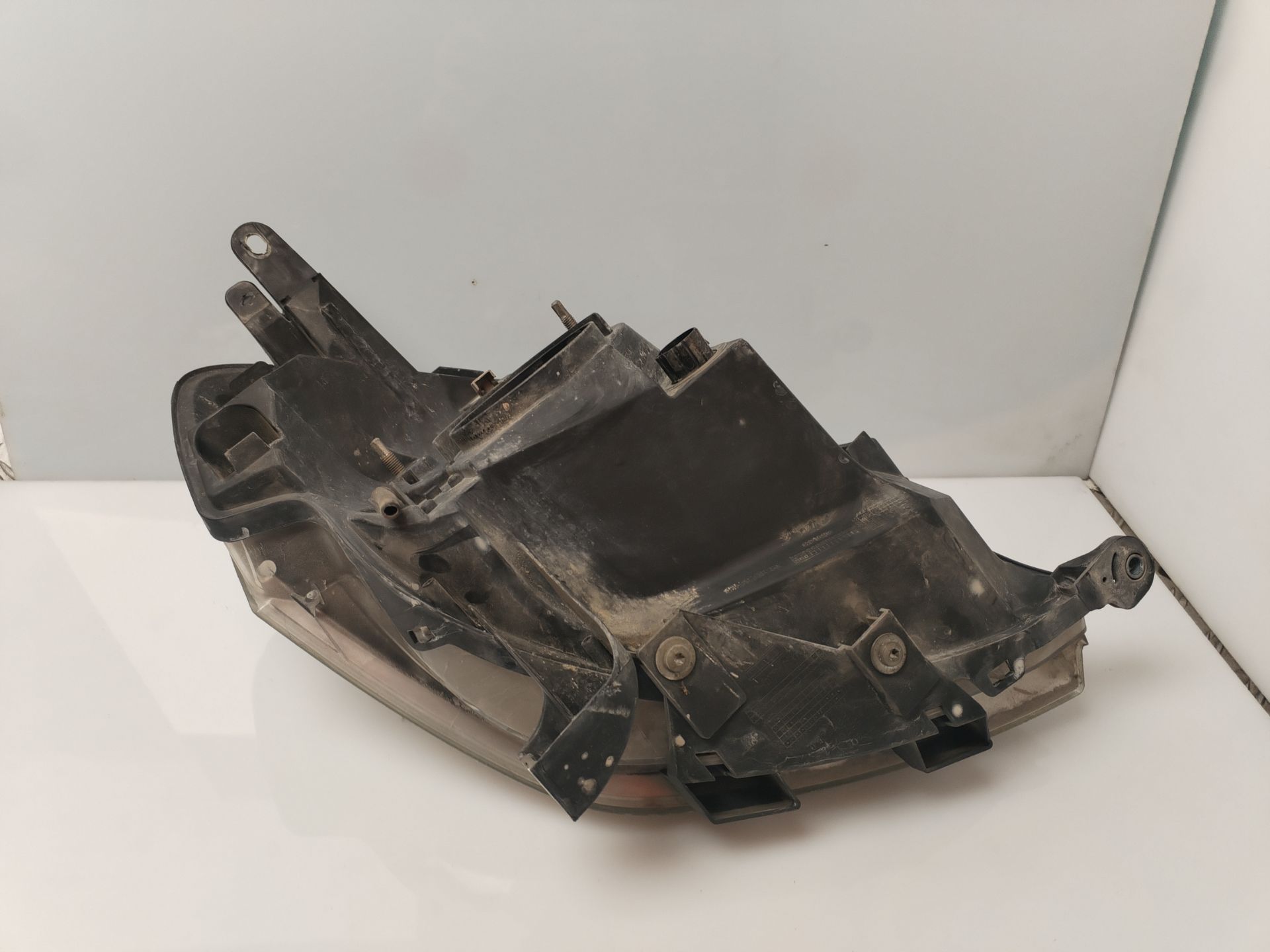 FARO IZQUIERDO 134811