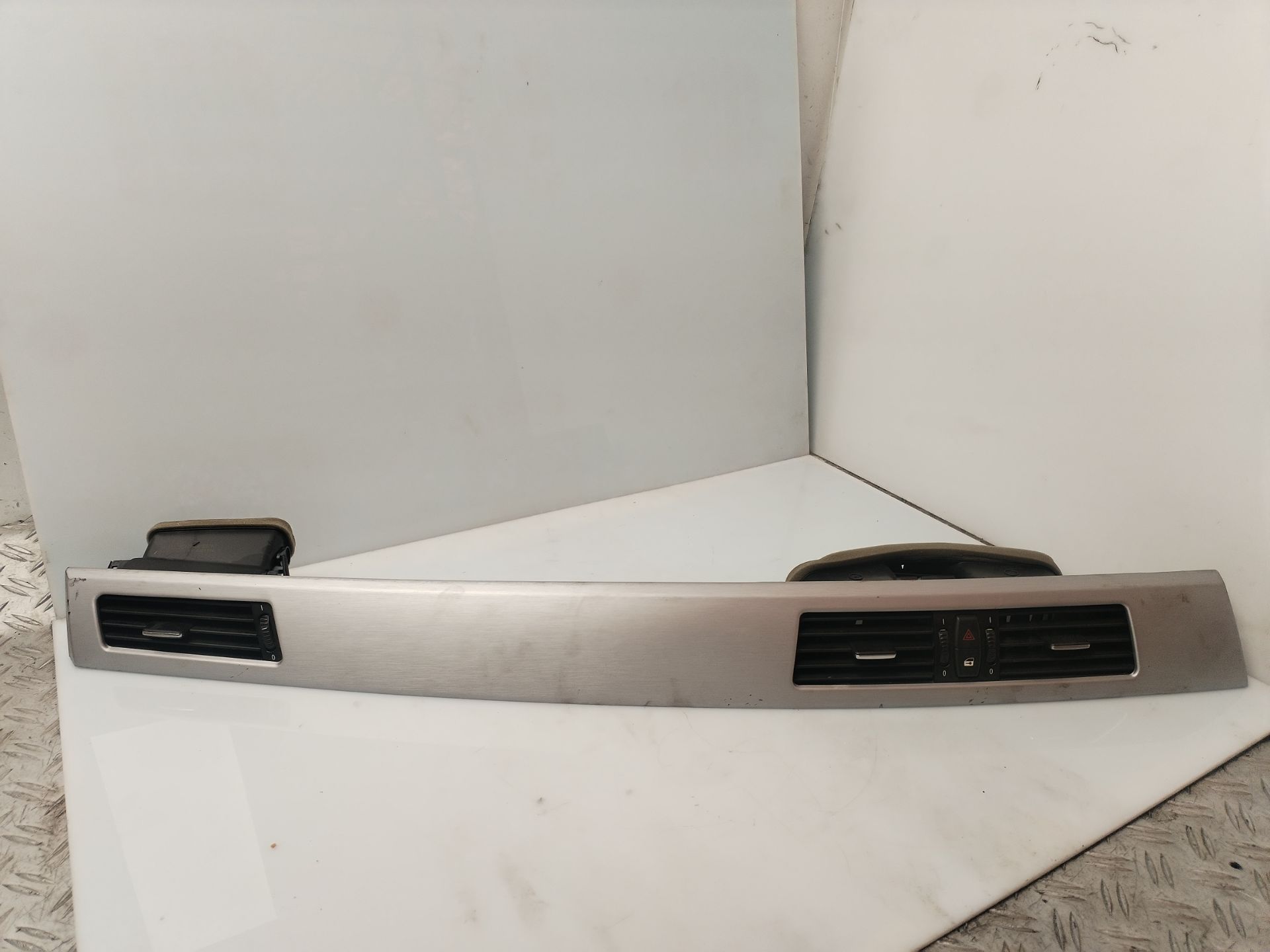 REJILLA AIREADORA 134207