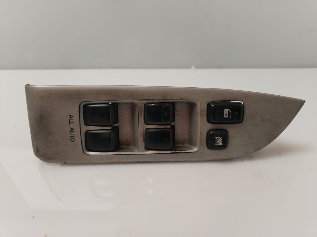 MANDO ELEVALUNAS DELANTERO IZQUIERDO 134615