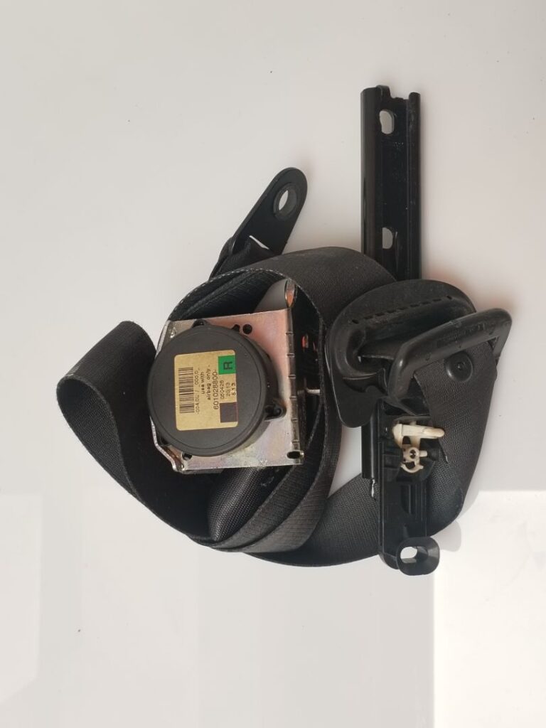 CINTURON SEGURIDAD DELANTERO DERECHO 134816