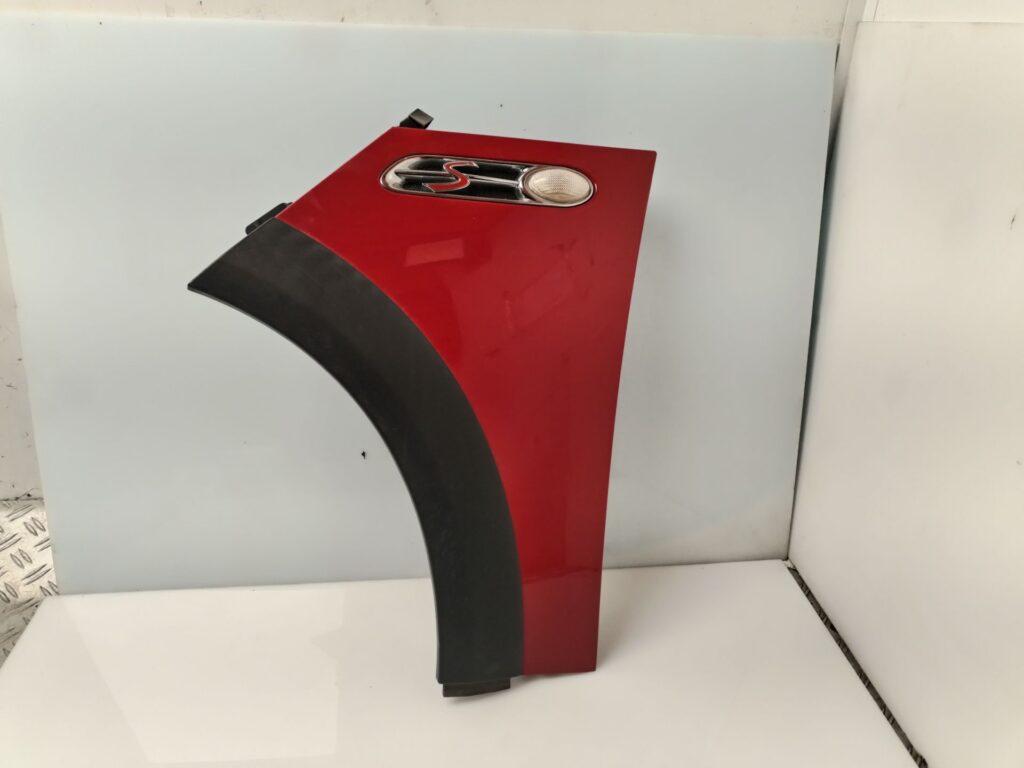 ALETA DELANTERA IZQUIERDA 134766