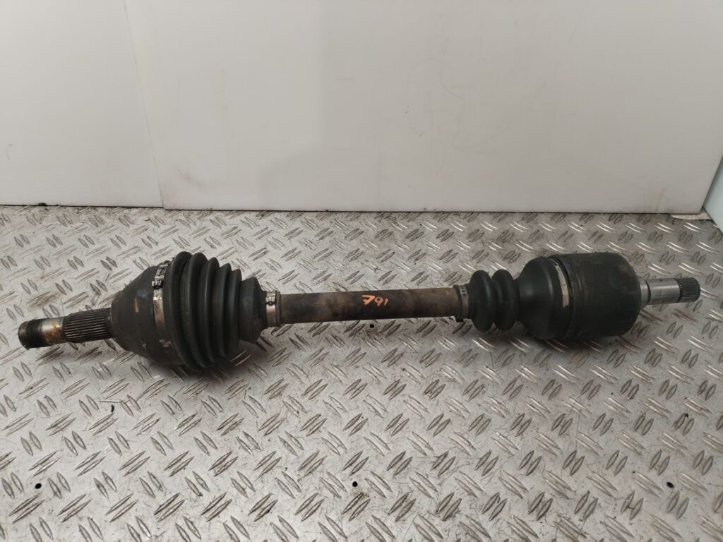 TRANSMISION DELANTERA IZQUIERDA 135316