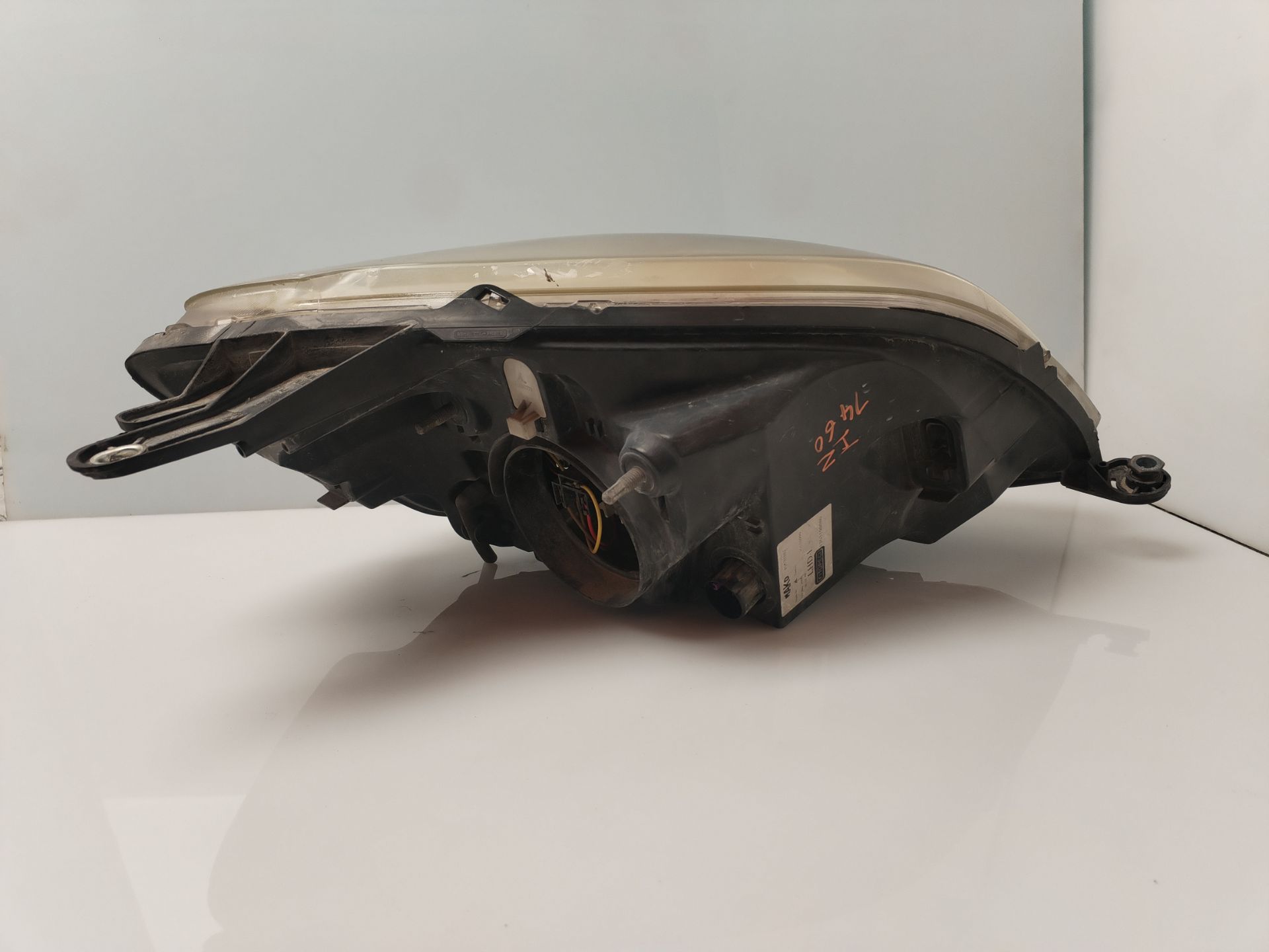 FARO IZQUIERDO 134811