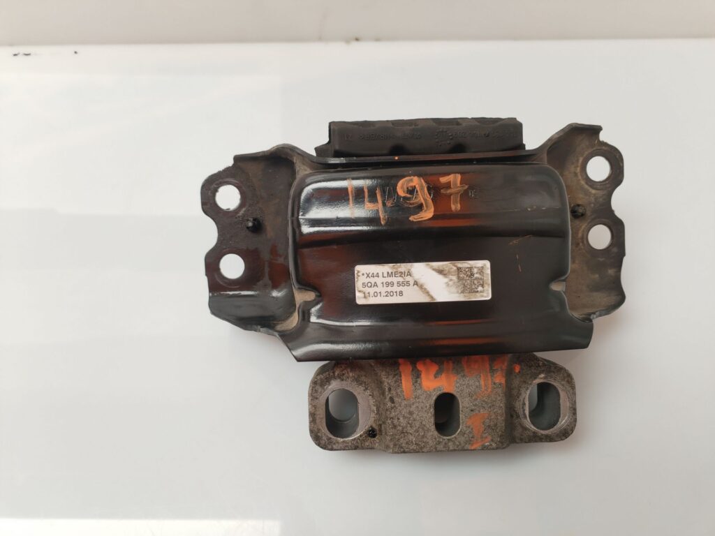 SOPORTE MOTOR IZQUIERDO 135630