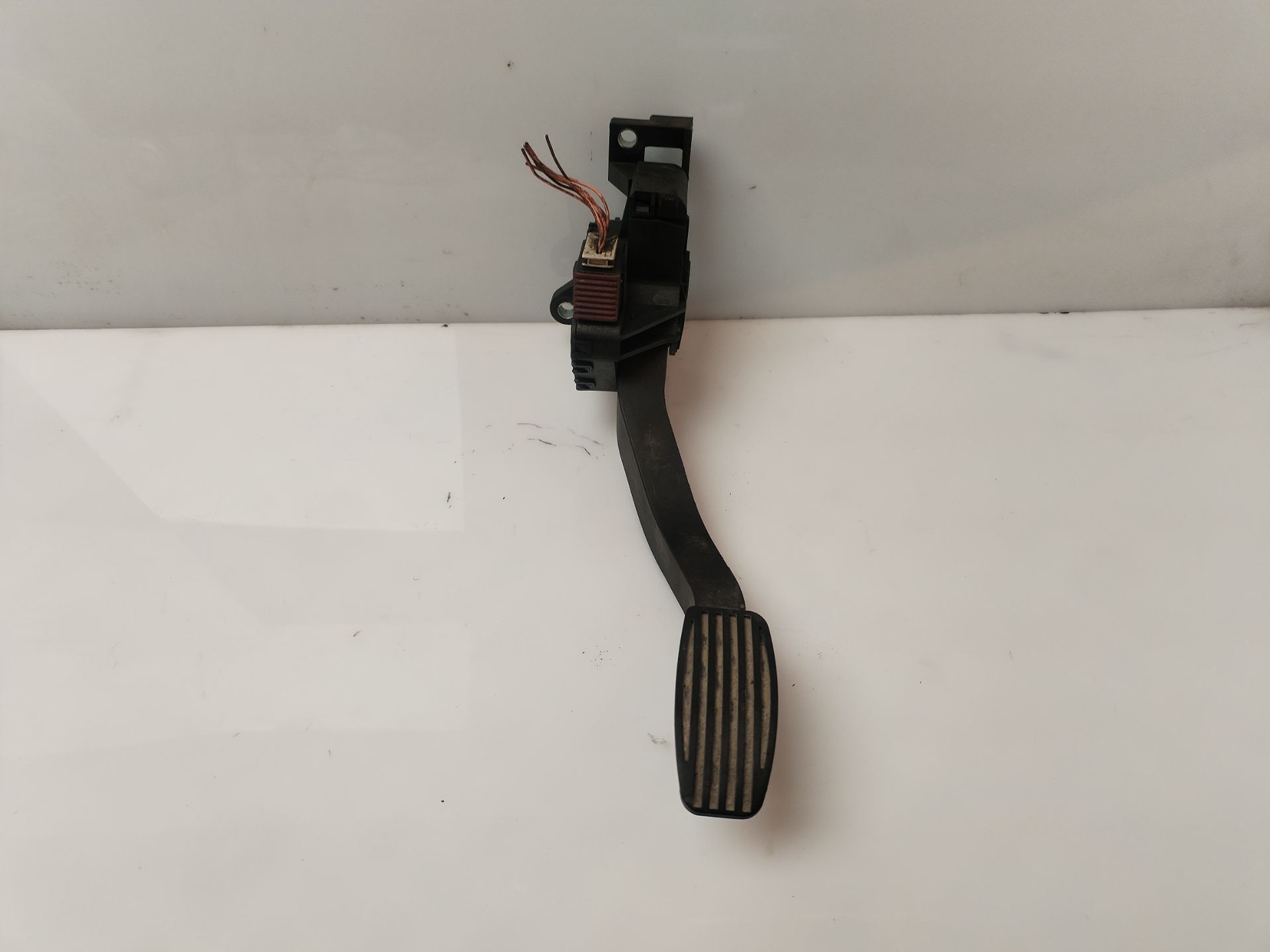 PEDAL ACELERADOR 134976