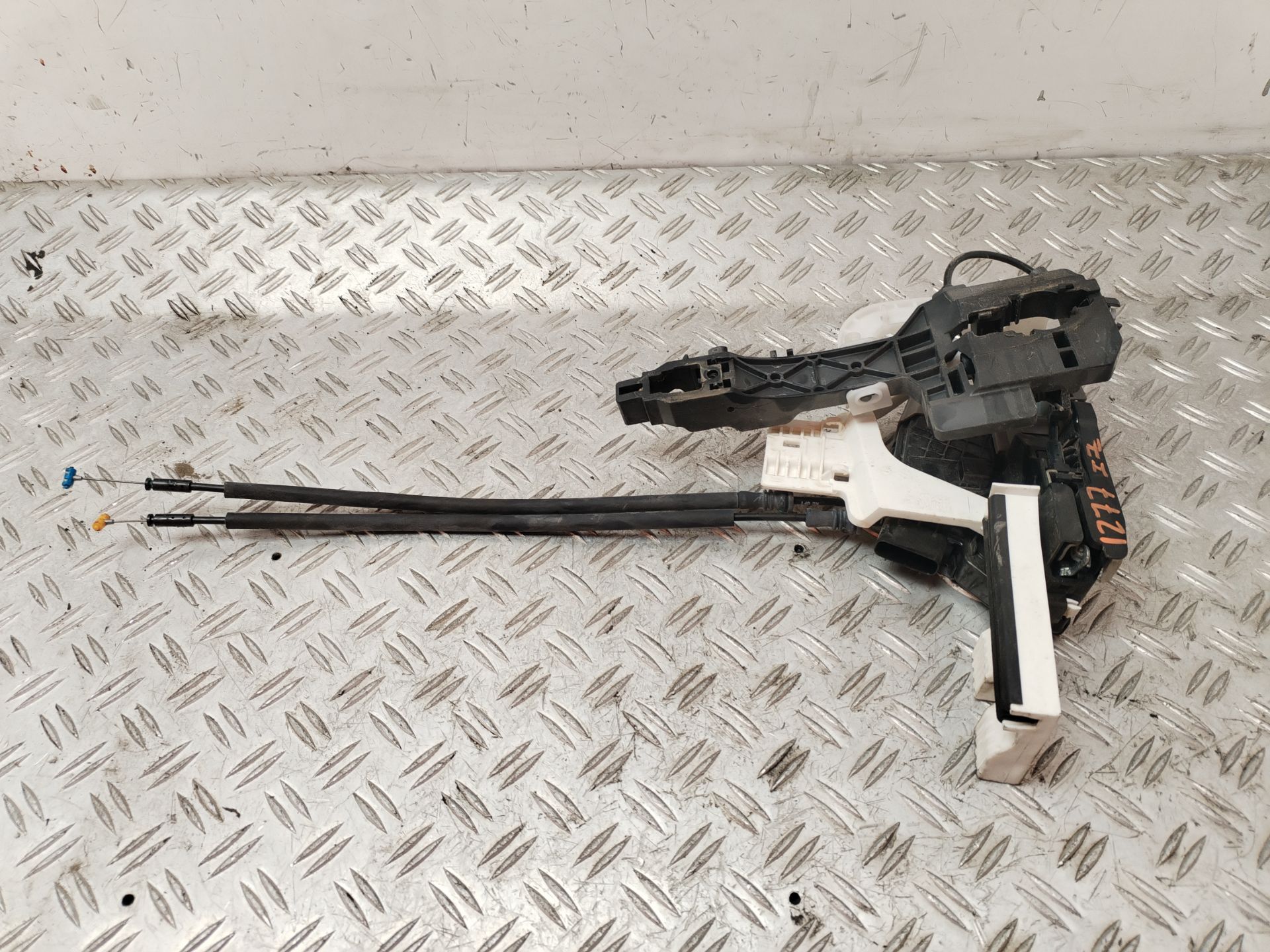 CERRADURA PUERTA DELANTERA IZQUIERDA 132069