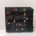 CAJA RELES / FUSIBLES 135722