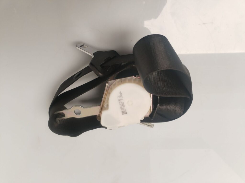 CINTURON SEGURIDAD TRASERO IZQUIERDO 134266