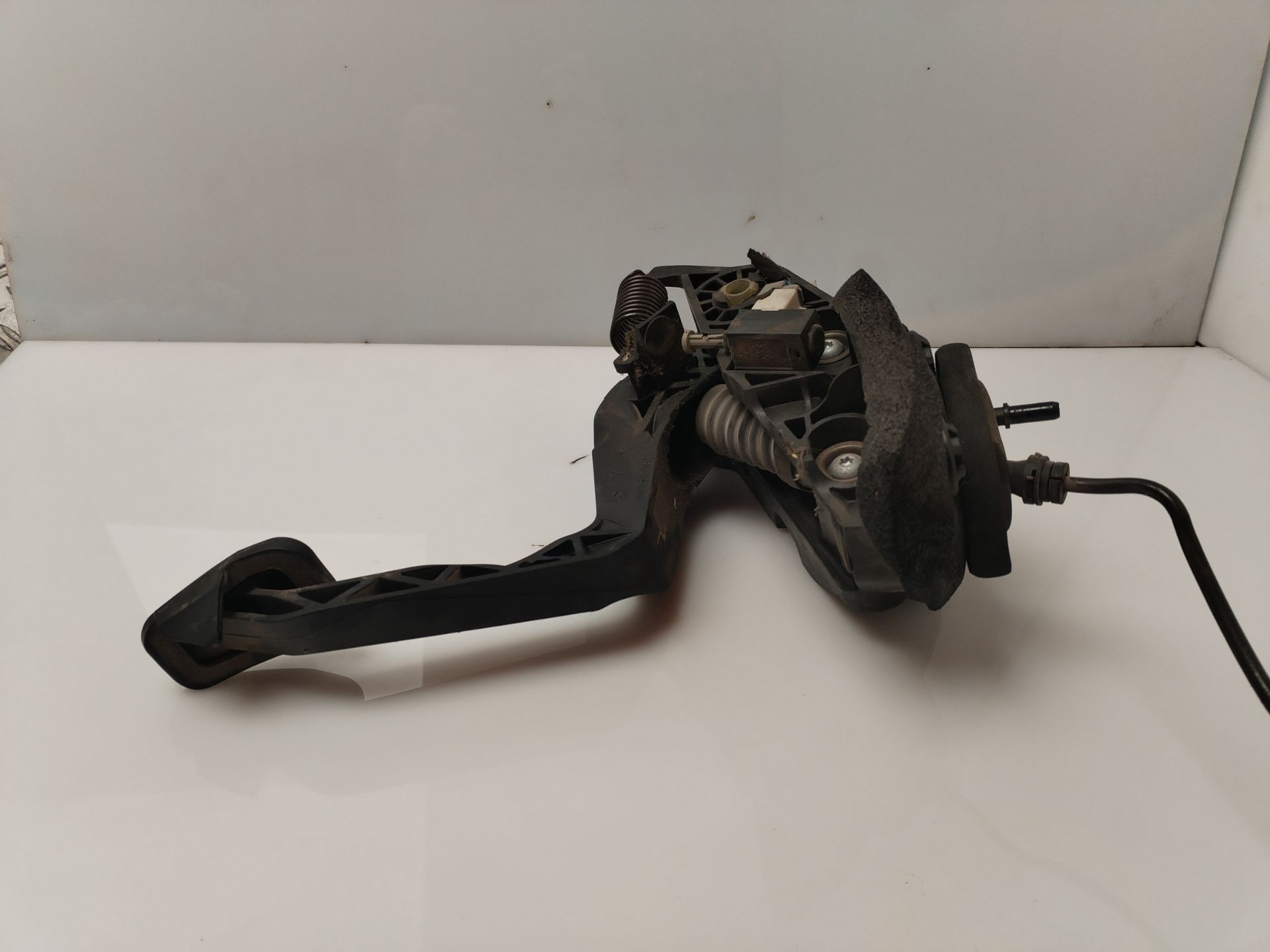 PEDAL EMBRAGUE 134824