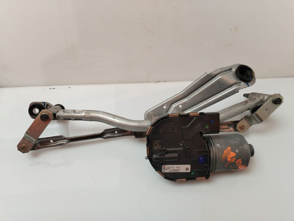 MOTOR LIMPIA DELANTERO 135640