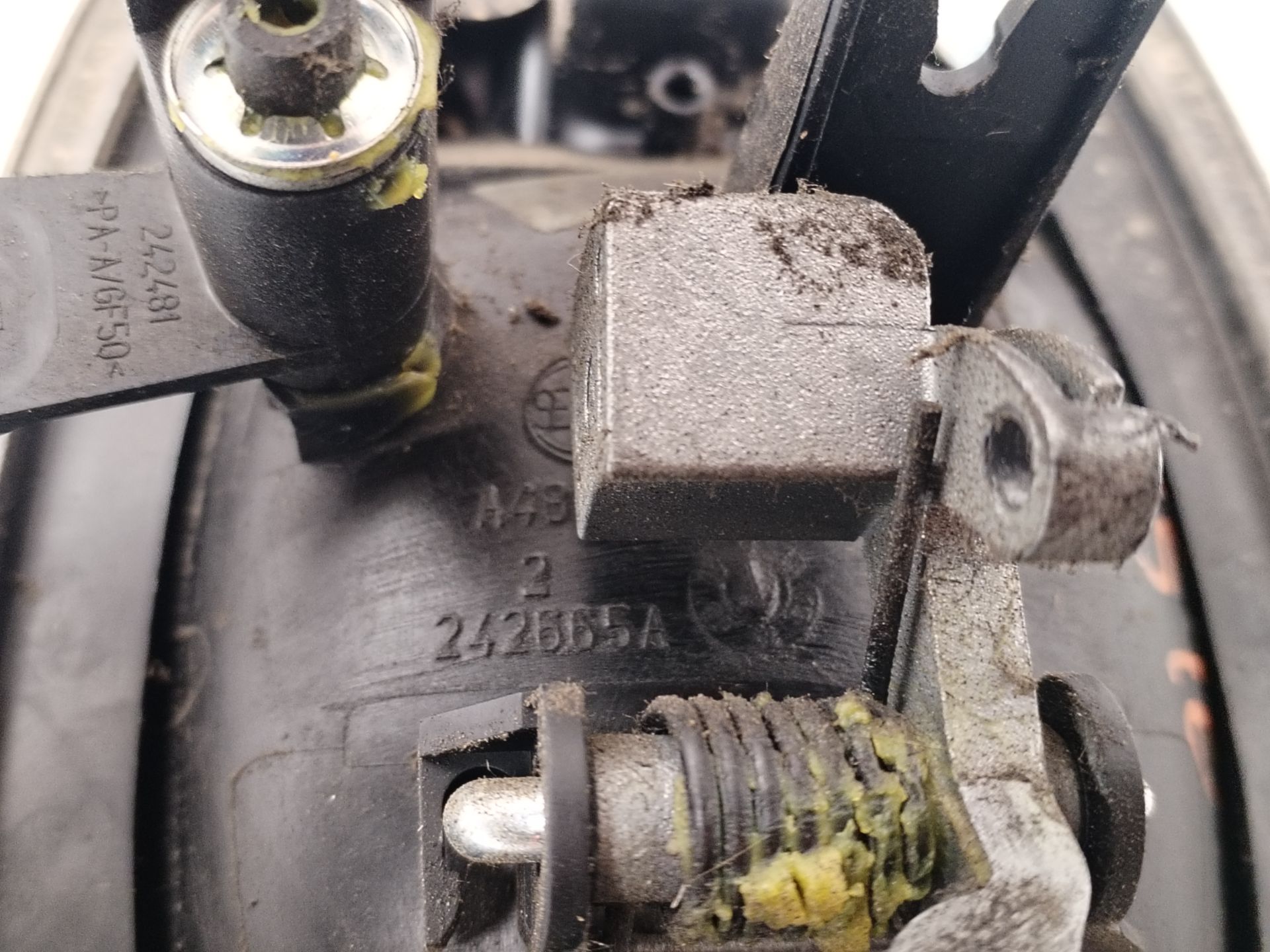 MANETA EXTERIOR TRASERA DERECHA 135260