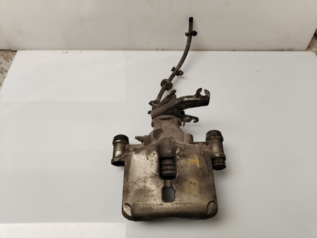 PINZA DE FRENO TRASERA DERECHA 135780